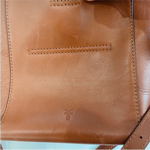 Frye studded leather crossbody bag NEW - Picture 12 of 15